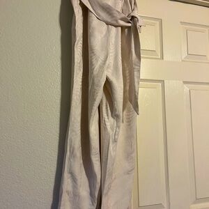 H&M off white size 6 silky/viscose/polyester material not too thick